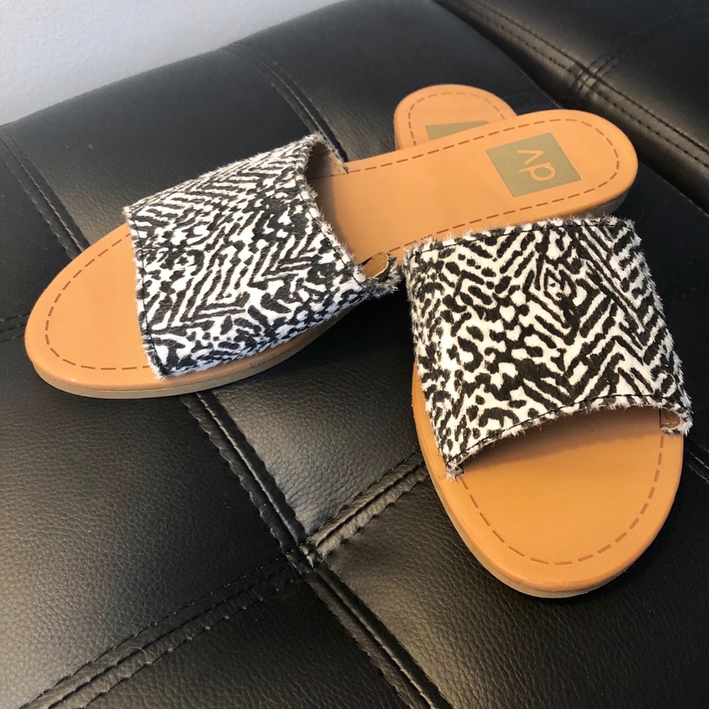 DV by Dolce Vita faux fur flat